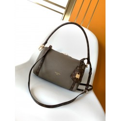 LV Bags Top Quality M26905
17 x 13.5 x 26CM