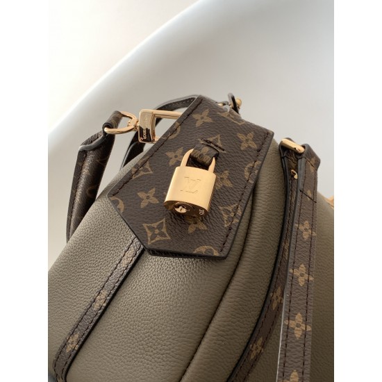 LV Bags Top Quality M26905
17 x 13.5 x 26CM LV Bags Top Quality M26905
17 x 13.5 x 26CM