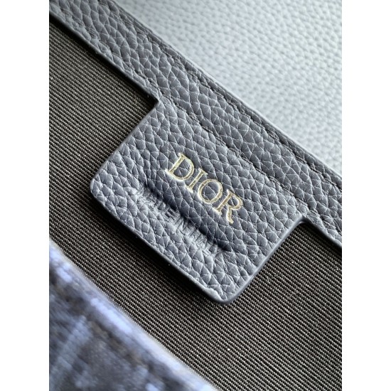 Dior Bags Top Quality 1ADPO049
size : 23 x 18 x 6 CM Dior Bags Top Quality 1ADPO049
size : 23 x 18 x 6 CM