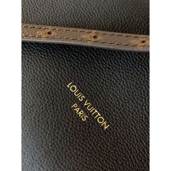 LV Bags Top Quality M26905
17 x 13.5 x 26CM