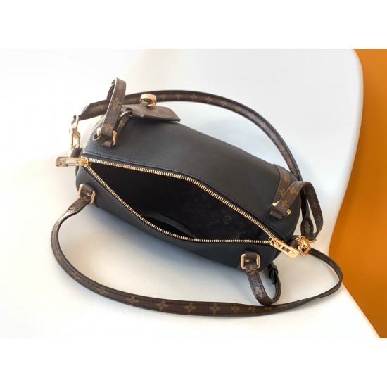 LV Bags Top Quality M26905
17 x 13.5 x 26CM