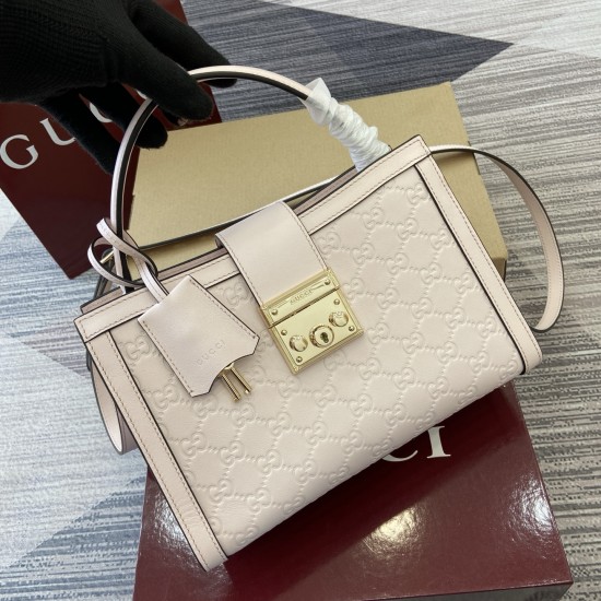 Gucci Bags
Top Quality
838992 Gucci Bags
Top Quality
838992