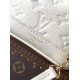 LV Bags Top Quality M25819
15 x 10 x 19 CM LV Bags Top Quality M25819
15 x 10 x 19 CM
