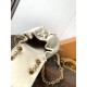 LV Bags Top Quality M25819
15 x 10 x 19 CM LV Bags Top Quality M25819
15 x 10 x 19 CM
