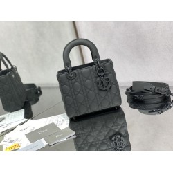 Dior Bags Top Quality 6604
size :20*17*9  CM