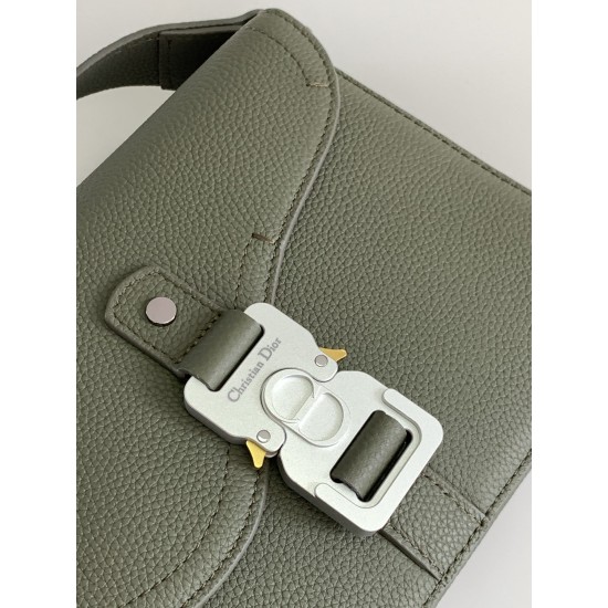 Dior Bags Top Quality 1ADPO049
size : 23 x 18 x 6 CM Dior Bags Top Quality 1ADPO049
size : 23 x 18 x 6 CM