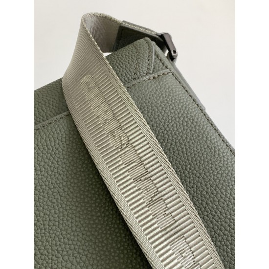 Dior Bags Top Quality 1ADPO049
size : 23 x 18 x 6 CM Dior Bags Top Quality 1ADPO049
size : 23 x 18 x 6 CM