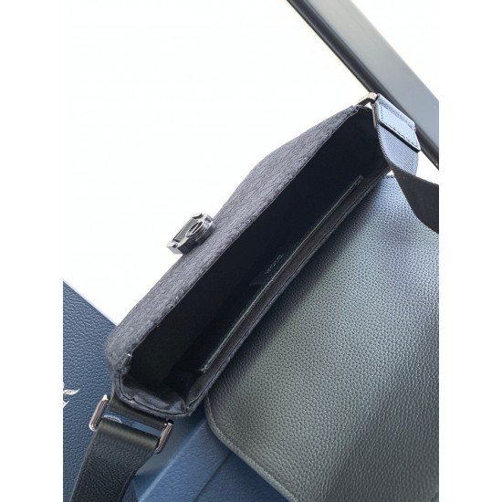 Dior Bags Top Quality 1ADPO049
size : 23 x 18 x 6 CM Dior Bags Top Quality 1ADPO049
size : 23 x 18 x 6 CM