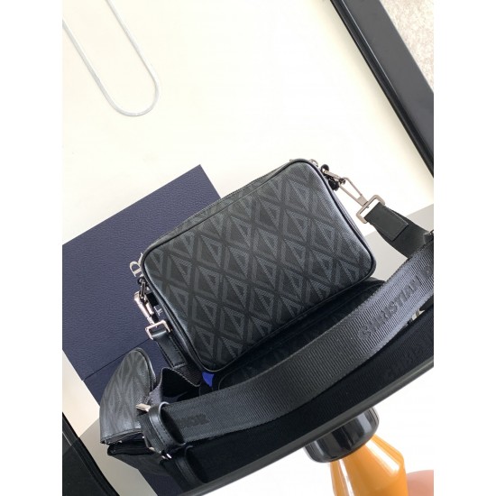 Dior Bags Top Quality 1ADPO276CDP
size : 23.3 x 16.5 x 4.3 CM Dior Bags Top Quality 1ADPO276CDP
size : 23.3 x 16.5 x 4.3 CM