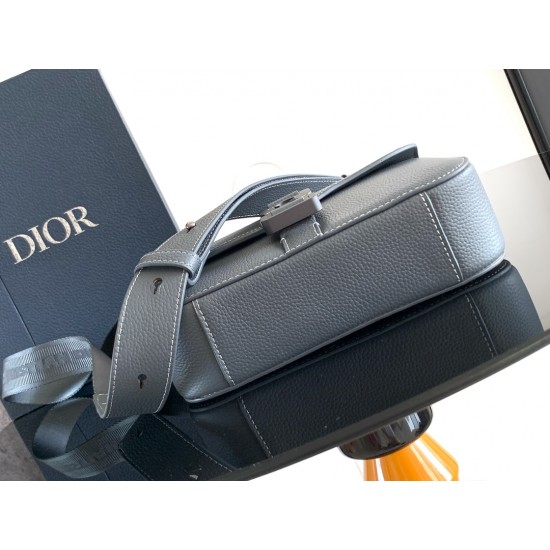Dior Bags Top Quality 1ADPO049
size : 23 x 18 x 6 CM Dior Bags Top Quality 1ADPO049
size : 23 x 18 x 6 CM