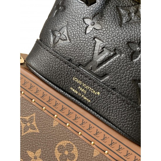 LV Bags Top Quality M25819 
15 x 10 x 19 CM
