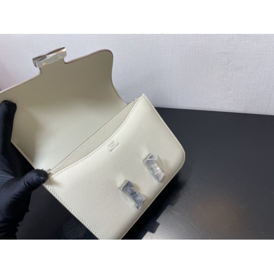 Hermes Bags Top Quality
19cm $250
23cm $260 Hermes Bags Top Quality
19cm $250
23cm $260