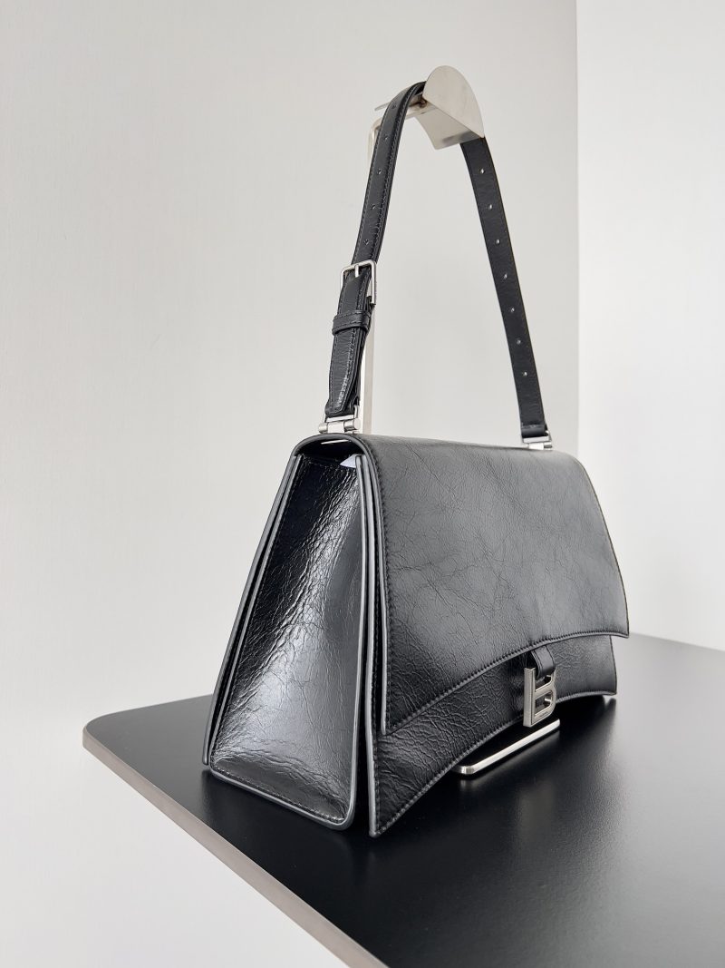 1120 Original Leather Balenciaga makes a strong debut with t - 图片 2