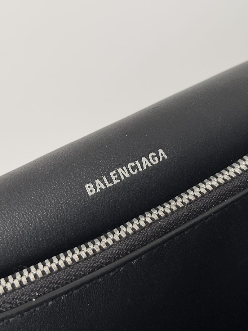 1120 Original Leather Balenciaga makes a strong debut with t - 图片 8