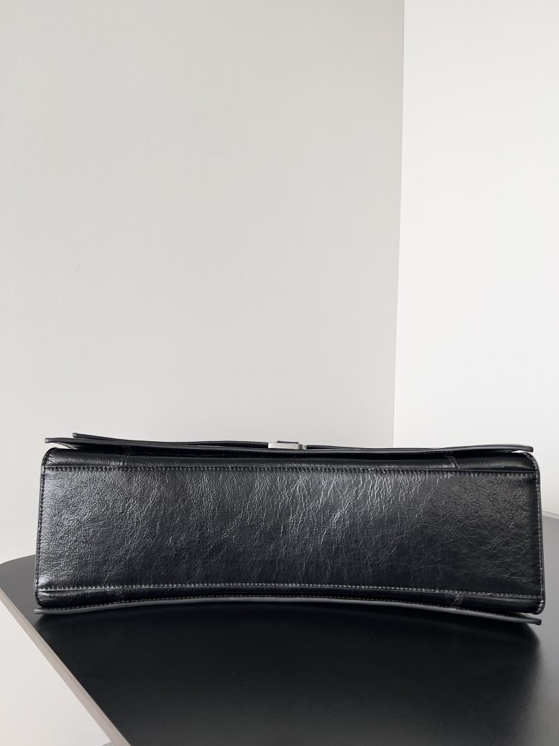 1300 Original Leather Balenciaga makes a strong debut with t - 图片 6